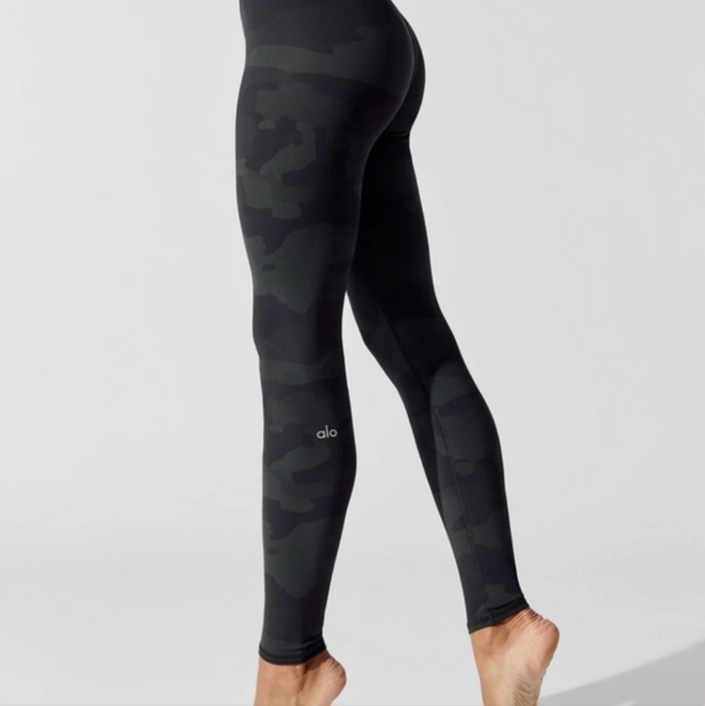 Alo Camo Leggings